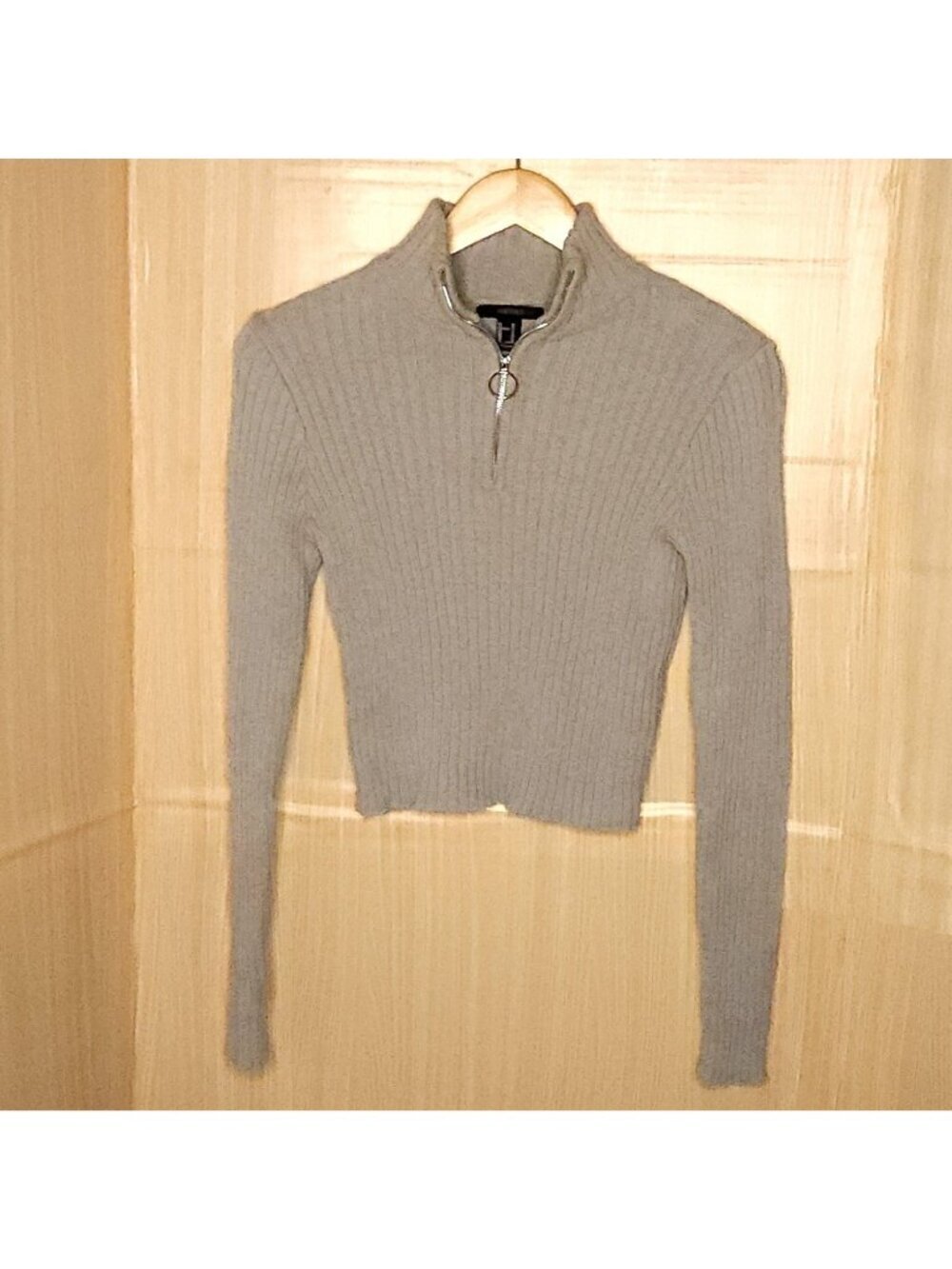 Forever 21 Womens Grey High Neck Ribbed Cropped Sweater Medium